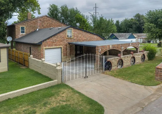 Photo 1 of Single family home for sale at 337 Se 48th Street, Oklahoma City, OK 73129 | MLS# 1241597 | Listing updated on 2026-08-23