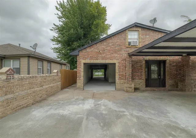 Photo 3 of Single family home for sale at 337 SE 48th Street, Oklahoma City, OK 73129 | MLS# 1241597 | Listing updated on 2026-08-23