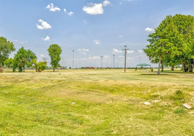 49th image of 551 W Geronimo Court Wy, Mustang, OK 73064 | MLS# 1241598