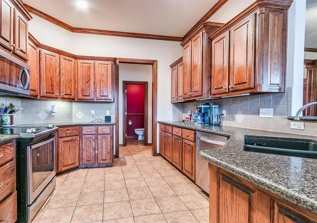5th image of 10628 Nw 39Th St, Yukon, OK 73099 | MLS# 1241601