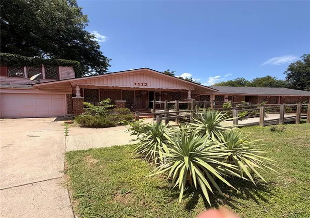 Photo 1 of Sale Pending at 1117 Carverdale Dr, Oklahoma City, OK 73117 | MLS# 1241604 | Listing updated on 2026-08-13
