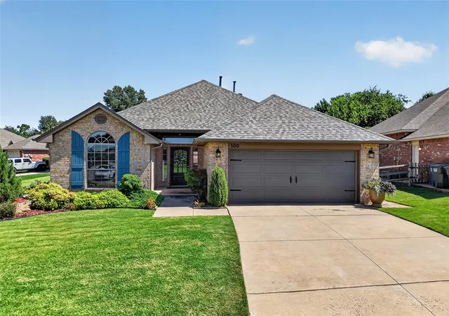 Photo 2 of Sale Pending at 300 Crossland Ct, Edmond, OK 73003 | MLS# 1241611 | Listing updated on 2026-08-10