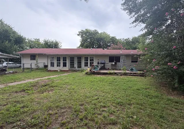 2nd image of 106 S 4th Ave, Stroud, OK 74079 | MLS# 1241618
