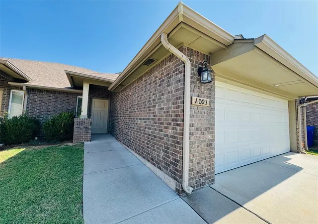 2nd image of 1001 Merlin Dr Dr #1001 - 1003, Norman, OK 73072 | MLS# 1241624