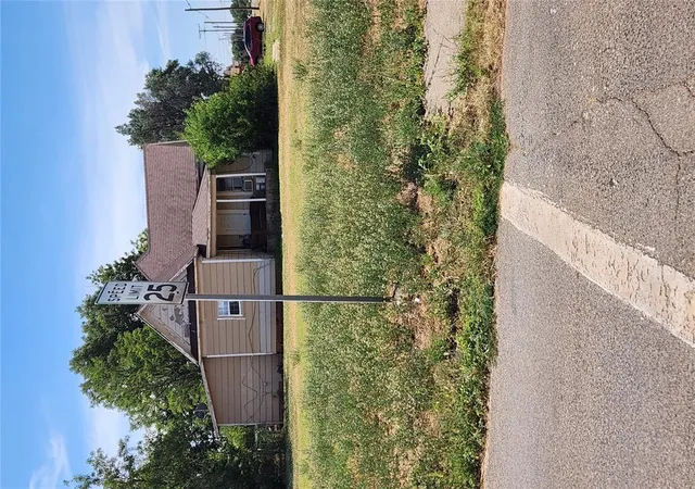 Photo 3 of Land for sale at 320 N Jackson St, Altus, OK 73521 | MLS# 1241632 | Listing updated on 2026-07-29