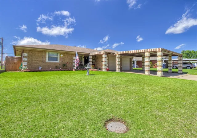 Photo 1 of Single family home for sale at 2612 Sw 71st Street, Oklahoma City, OK 73159 | MLS# 1241640 | Listing updated on 2026-07-29