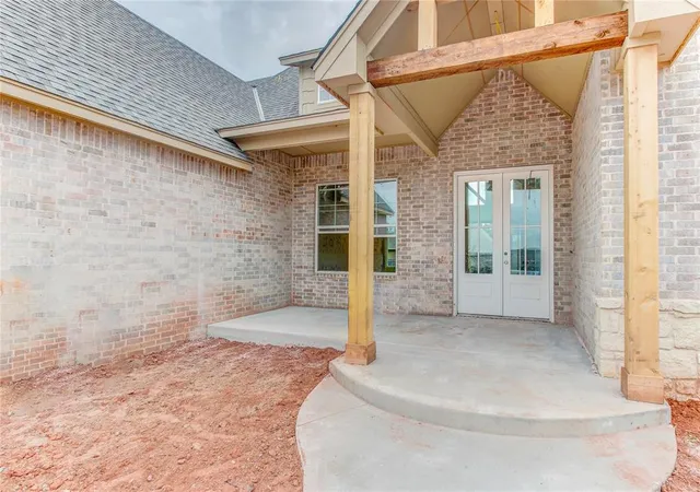 Photo 3 of Single family home for sale at 1913 Providence Dr, Norman, OK 73071 | MLS# 1241642 | Listing updated on 2026-10-07