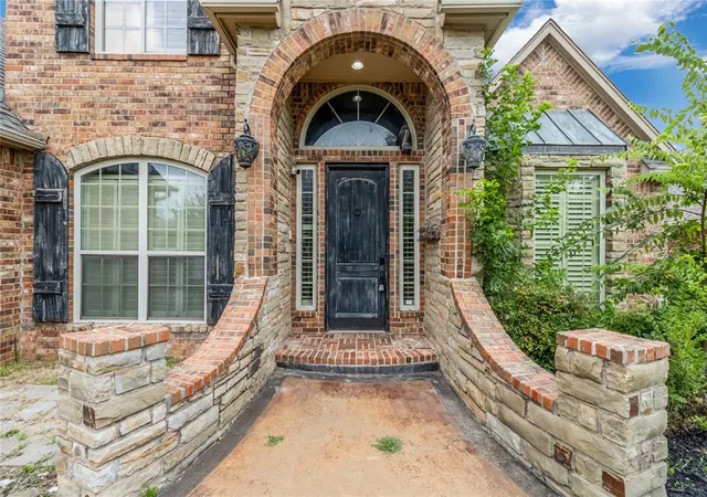 3rd image of 3905 Carrington Ln, Norman, OK 73072 | MLS# 1241656