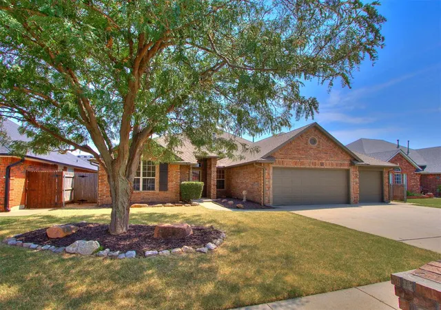 1st image of 10604 Nw 38th St, Yukon, OK 73099 | MLS# 1241661