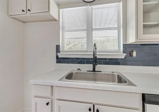 Photo 4 of Sale Pending at 403 Butler Dr, Shawnee, OK 74804 | MLS# 1241672 | Listing updated on 2026-08-10