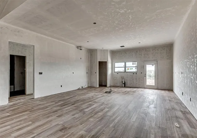 Photo 4 of Single family home for sale at 2208 Preserve Edge Dr, Edmond, OK 73034 | MLS# 1241673 | Listing updated on 2026-10-04