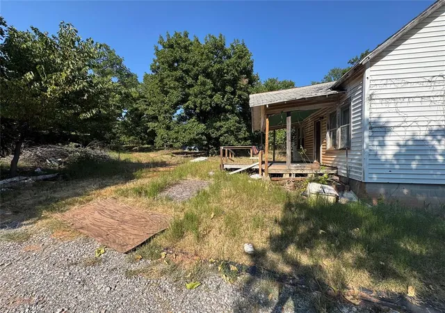 3rd image of 16110 E Tecumseh Rd, Norman, OK 73026 | MLS# 1241686