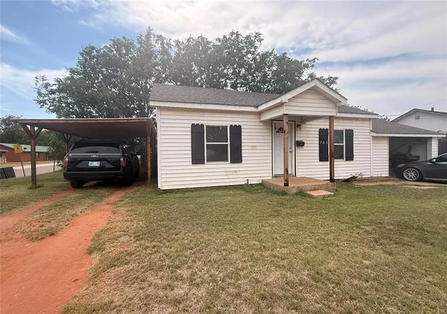 1st image of 701 N Boone Ave, Elk City, OK 73644 | MLS# 1241688