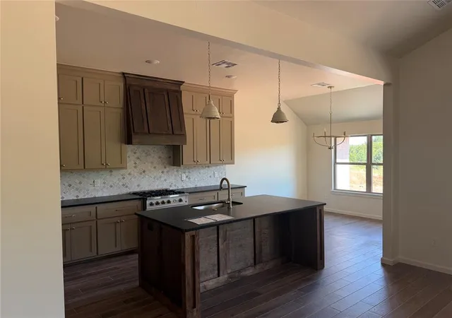 Photo 2 of Single family home for sale at 2100 Preserve Edge Dr, Edmond, OK 73034 | MLS# 1241695 | Listing updated on 2026-09-22