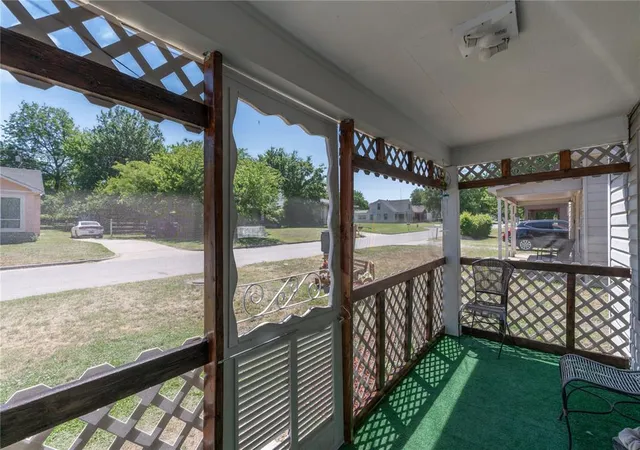 3rd image of 526 S Reno Ave, El Reno, OK 73036 | MLS# 1241704