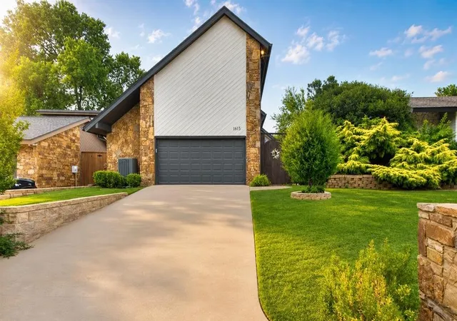Photo 3 of Single family home for sale at 1615 Fox Holw Ridge, Oklahoma City, OK 73131 | MLS# 1241711 | Listing updated on 2026-09-06