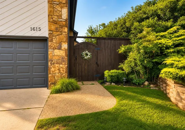 Photo 3 of Single family home for sale at 1615 Fox Holw Ridge, Oklahoma City, OK 73131 | MLS# 1241711 | Listing updated on 2026-09-06