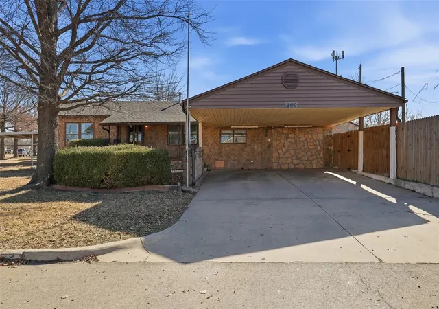 Photo 2 of Sale Pending at 200 Oak St, Oklahoma City, OK 73110 | MLS# 1241712 | Listing updated on 2026-07-29