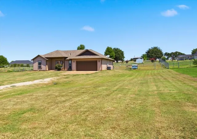 Photo 3 of Single family home for sale at 1301 Hillside Ter, Blanchard, OK 73010 | MLS# 1241723 | Listing updated on 2026-08-28