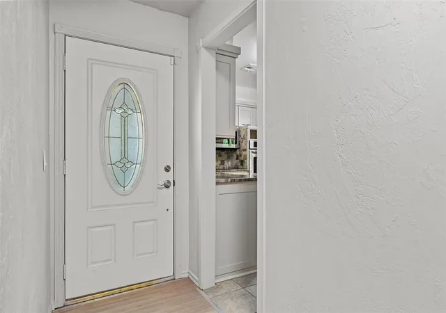 Photo 4 of Sale Pending at 725 Ranchoak Dr, Yukon, OK 73099 | MLS# 1241729 | Listing updated on 2026-08-04