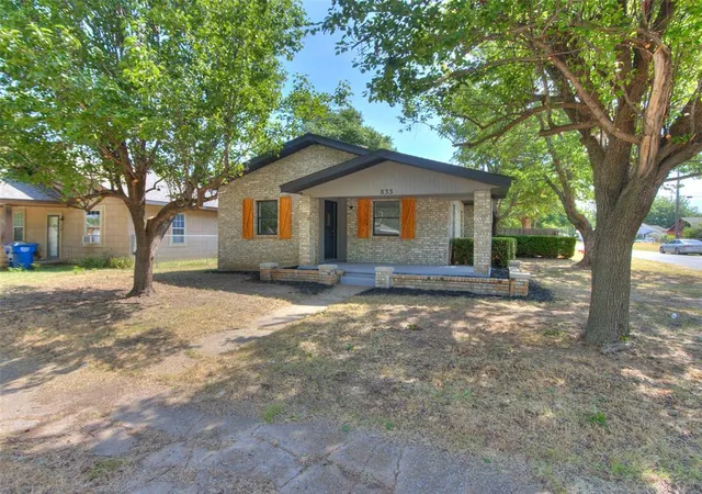 2nd image of 833 S Ellison Ave, El Reno, OK 73036 | MLS# 1241731
