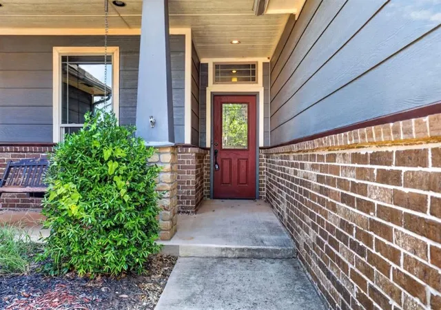 Photo 2 of Single family home for sale at 3712 Oakridge Cir, Edmond, OK 73034 | MLS# 1241737 | Listing updated on 2026-10-06