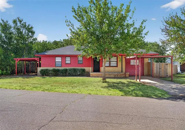 2nd image of 186 Helen Hocker St, Elk City, OK 73644 | MLS# 1241754