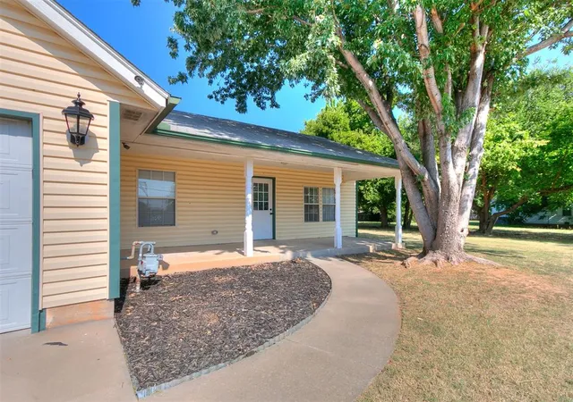 4th image of 510 S 1st Street, Yukon, OK 73099 | MLS# 1241760