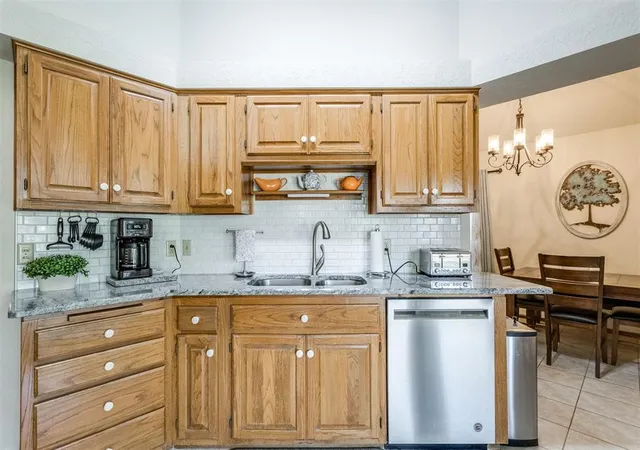 Photo 3 of Single family home for sale at 1705 Park View Pl, Edmond, OK 73003 | MLS# 1241776 | Listing updated on 2026-09-18