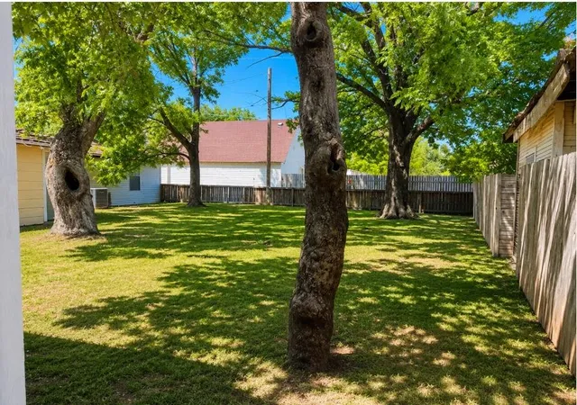 12th image of 305 N Hill St, Hobart, OK 73651 | MLS# 1241779