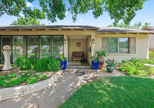 Photo 2 of Single family home for sale at 2221 Nw 56th Street, Oklahoma City, OK 73112 | MLS# 1241782 | Listing updated on 2026-09-17
