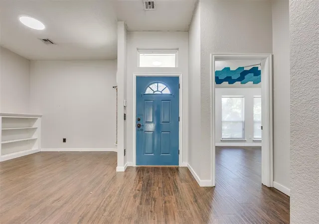 3rd image of 221 Victory Dr, Norman, OK 73072 | MLS# 1241795