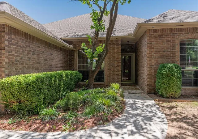 1st image of 13974 S Broadway, Edmond, OK 73034 | MLS# 1241796