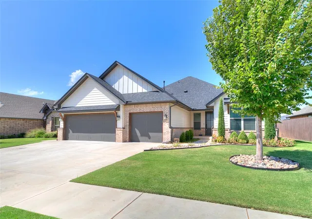 Photo 2 of Single family home for sale at 4721 Mustang Park Blvd, Mustang, OK 73064 | MLS# 1241804 | Listing updated on 2026-09-05