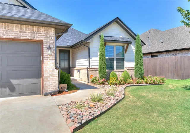 Photo 3 of Single family home for sale at 4721 Mustang Park Blvd, Mustang, OK 73064 | MLS# 1241804 | Listing updated on 2026-09-05