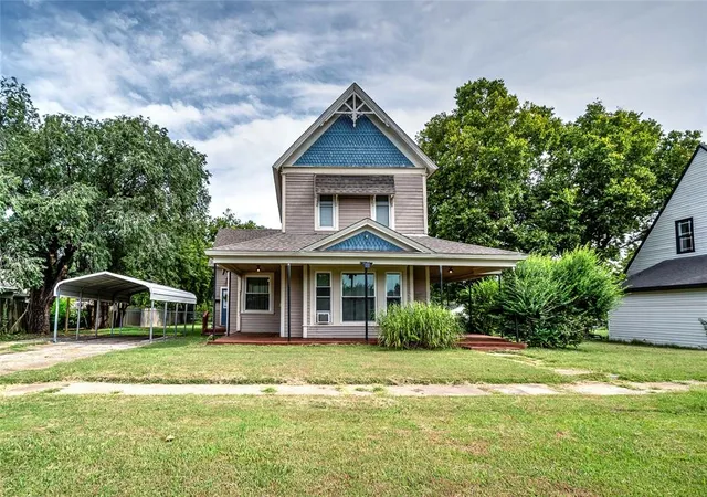 2nd image of 115 W 5th St, Stroud, OK 74079 | MLS# 1241810