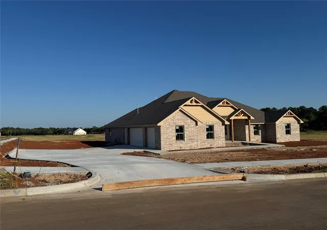 3rd image of 942 Layton Wy, Piedmont, OK 73078 | MLS# 1241811