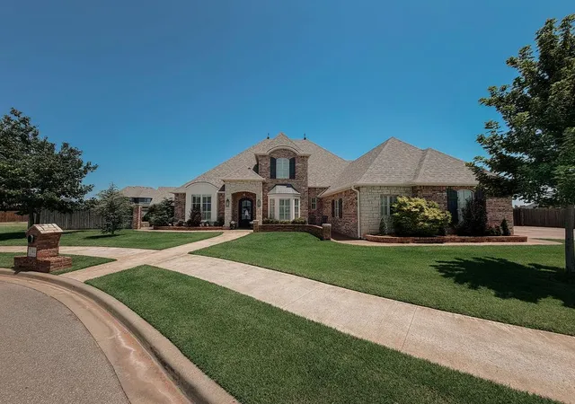 1st image of 913 Stonebridge Ct, Weatherford, OK 73096 | MLS# 1241814