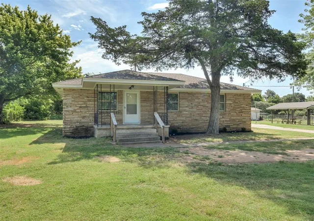 1st image of 240 N Bobby Mankin Dr, Choctaw, OK 73020 | MLS# 1241823