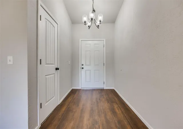 5th image of 1049 Sw 3Rd St, Moore, OK 73160 | MLS# 1241829