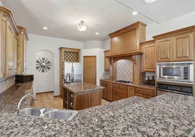 Photo 3 of Single family home for sale at 600 Nw 160th Street, Edmond, OK 73013 | MLS# 1241833 | Listing updated on 2026-07-31