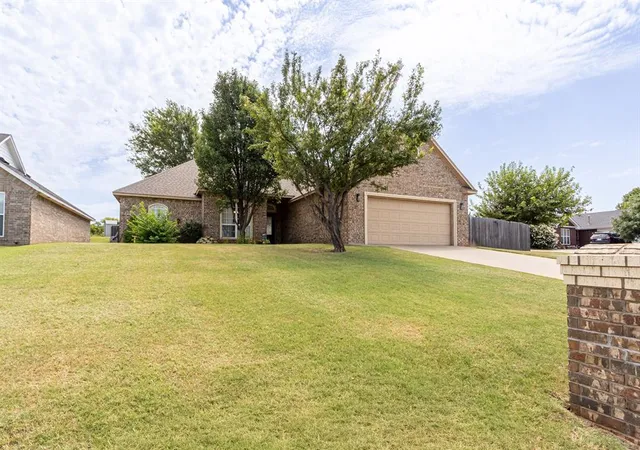2nd image of 2318 Tailwind Dr, Purcell, OK 73080 | MLS# 1241844