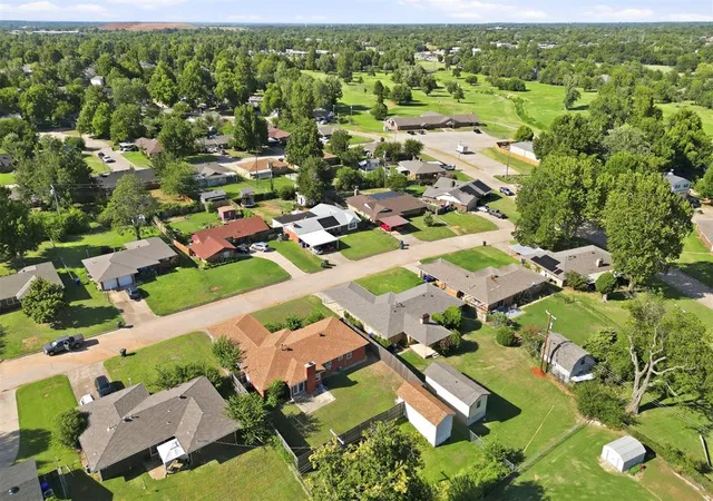 Photo 2 of Single family home for sale at 304 Country Clb Ter, Oklahoma City, OK 73110 | MLS# 1241849 | Listing updated on 2026-09-01