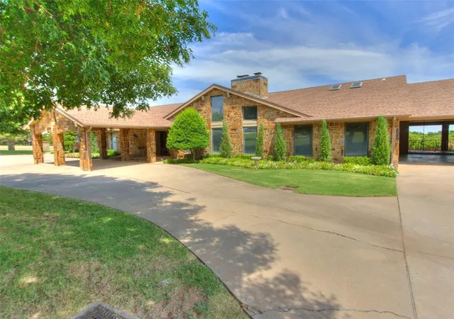 Photo 3 of Mansion for sale at 12504 N Frisco Rd, Yukon, OK 73099 | MLS# 1241867 | Listing updated on 2026-08-26