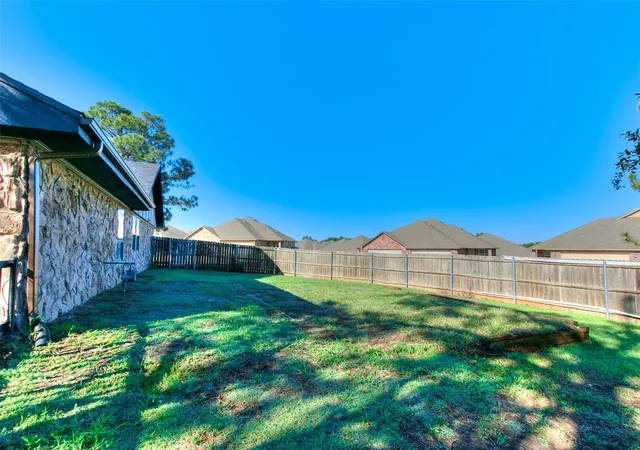5th image of 11613 Footmans Ct, Yukon, OK 73099 | MLS# 1241882