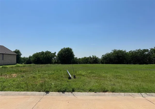 1st image of 1401 Deer Ridge Run, Tuttle, OK 73089 | MLS# 1241885