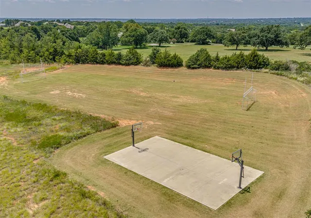 44th image of 8433 Lambert Wy, Edmond, OK 73034 | MLS# 1241889