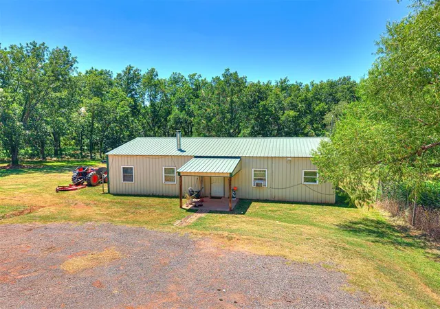2nd image of 980297 S 3330 Rd, Wellston, OK 74881 | MLS# 1241898