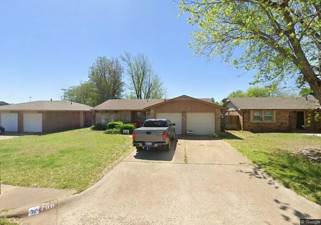 1st image of 700 Robin Hill Rd, Edmond, OK 73003 | MLS# 1241905