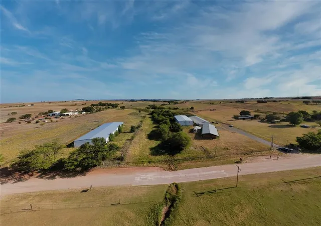 2nd image of 19967 E 1070 Rd, Elk City, OK 73644 | MLS# 1241909